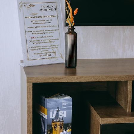 Dina Lux Iasi Apartment Buitenkant foto