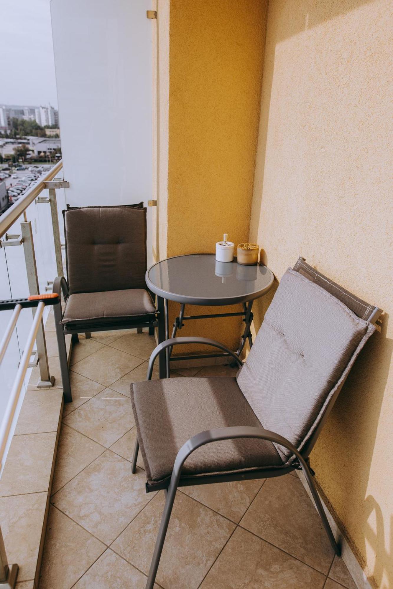 Dina Lux Iasi Apartment Buitenkant foto